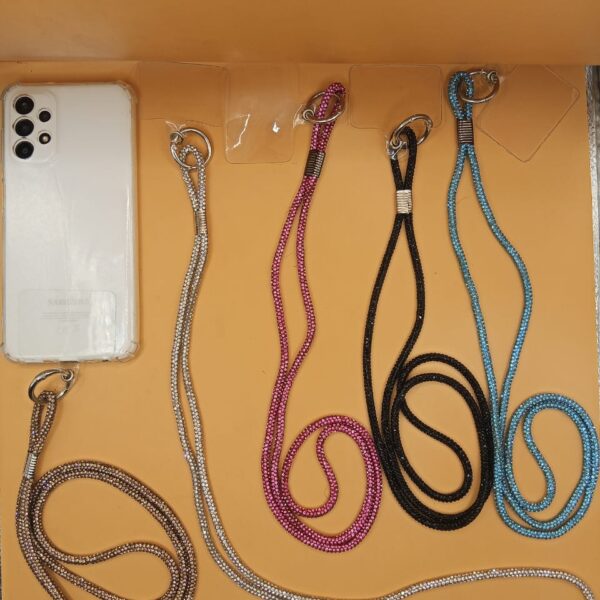 سلسله استراس طولها متر